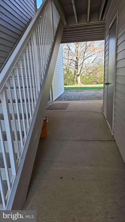 Building Photo - 909 Ravens Crest Dr