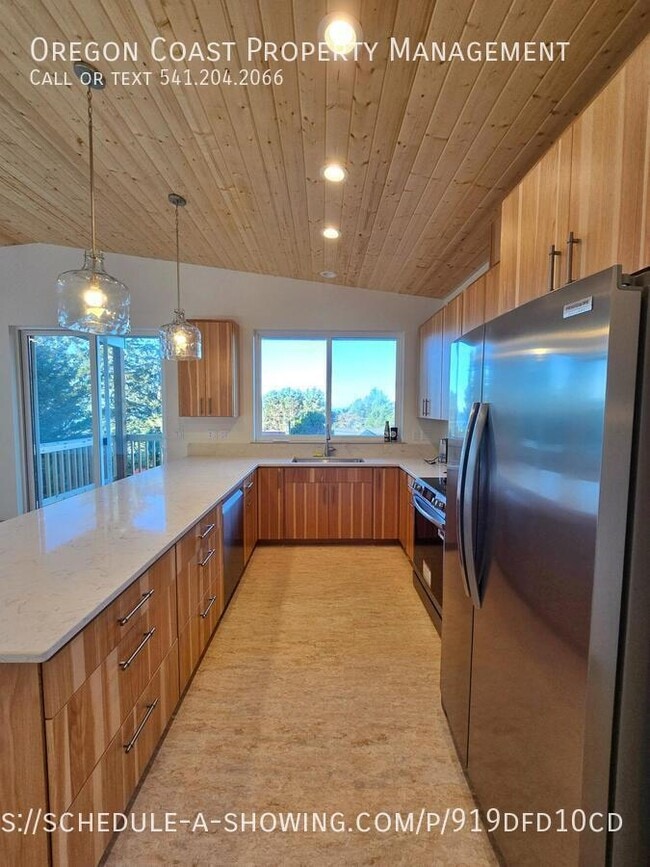 Building Photo - 471 Overlook Dr