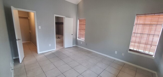 Building Photo - 11315 Lands End Cir