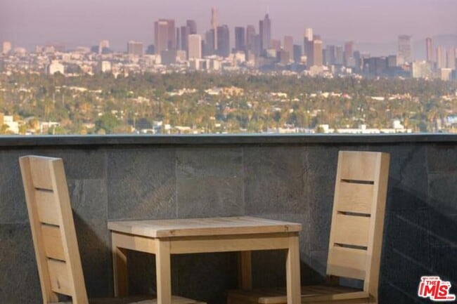 Building Photo - 1155 N La Cienega Blvd