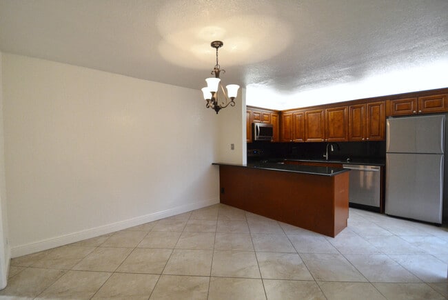 Building Photo - 156 Lake Arbor Dr