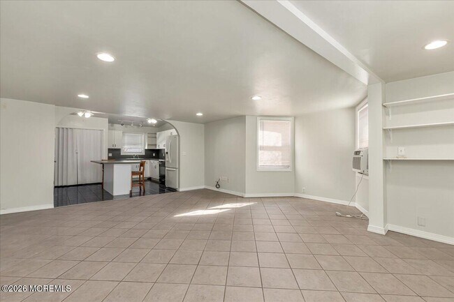 Building Photo - 301 Norwood Ave