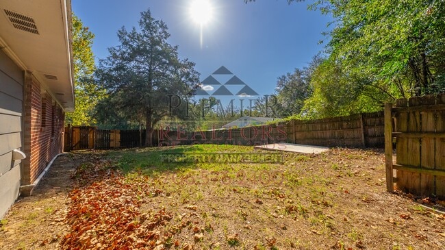 Building Photo - 6344 Newick Dr