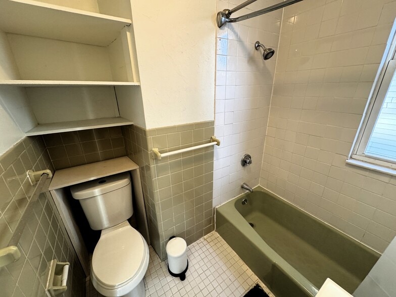 Building Photo - 377 Highland Ave