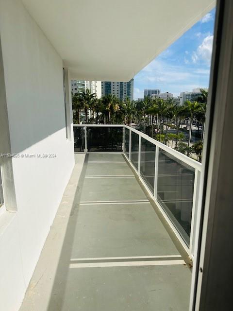 Building Photo - 3725 S Ocean Dr