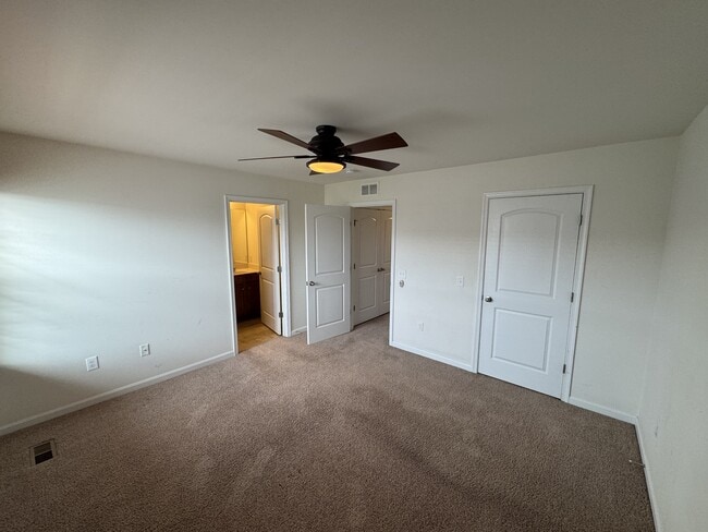 Building Photo - 172 Drexel Ct