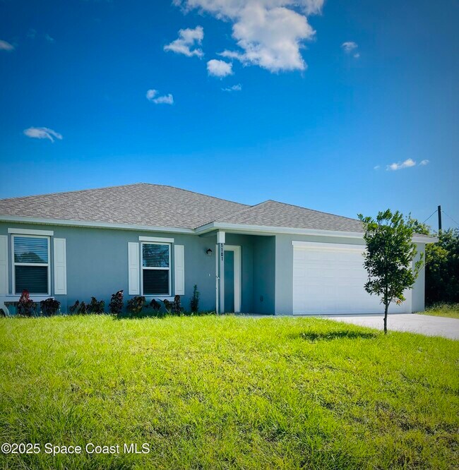 Building Photo - 1101 San Filippo Dr SE