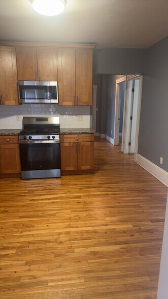 Building Photo - 14 Winter St