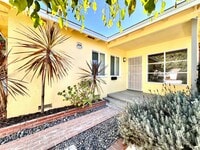 Building Photo - Charming Manhattan Beach Home with Spacious Yard – Prime Location!