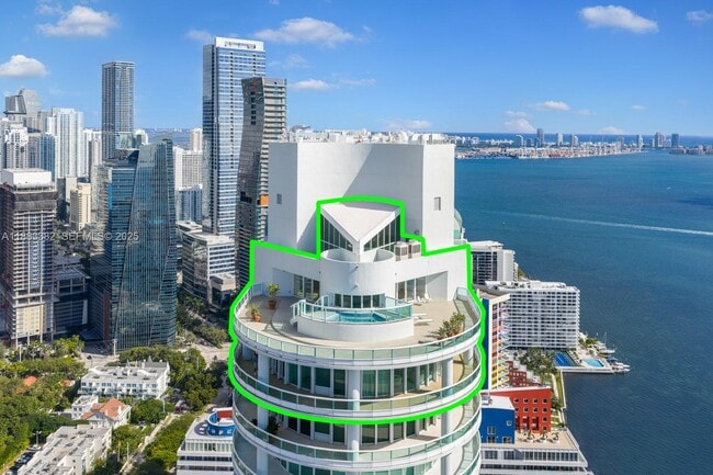 Building Photo - 1643 Brickell Ave