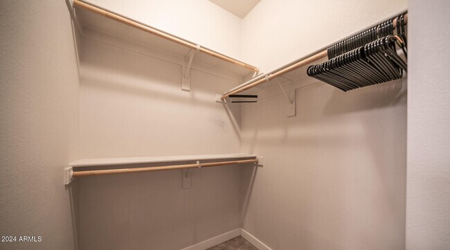 Building Photo - 2511 W Queen Creek Rd