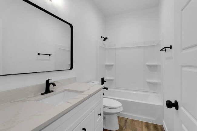 Building Photo - 106 Runnels St