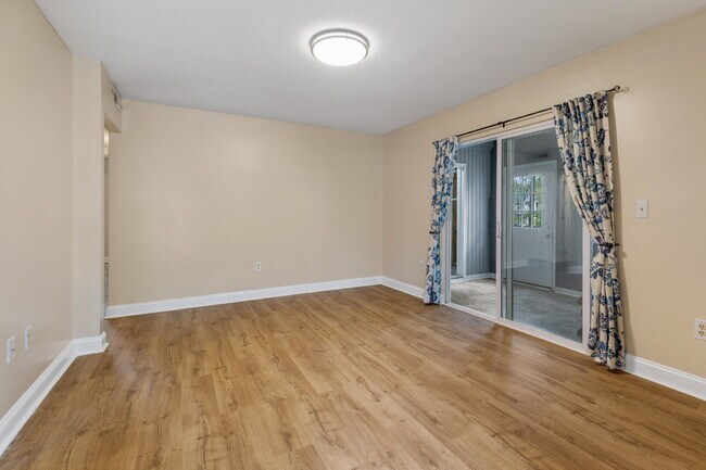 Building Photo - $200 Off First Month Updated 2BR Ground Level Condo Minutes for I77 in Rock Hill!