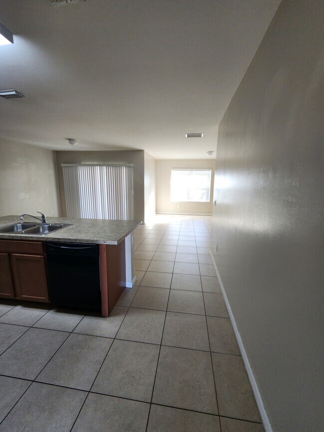 Building Photo - 220 SW 19th Terrace