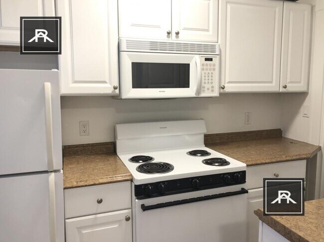 Building Photo - 1 bedroom in Newton MA 02460