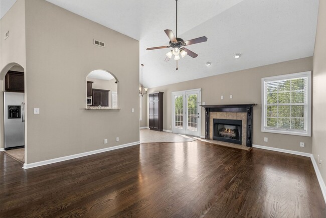 Building Photo - Four Bedroom with Pool in Fields of Northm...