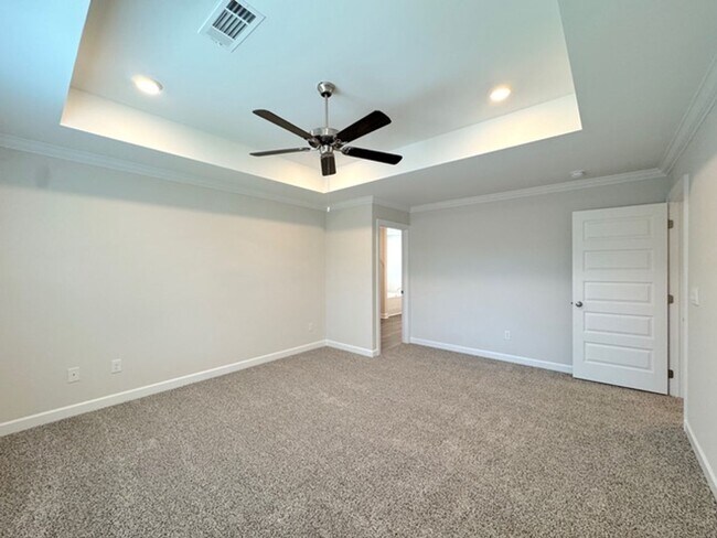 Building Photo - Just Built Beautiful comfortable, open con...