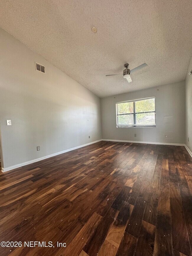Building Photo - 8343 Westover Ct