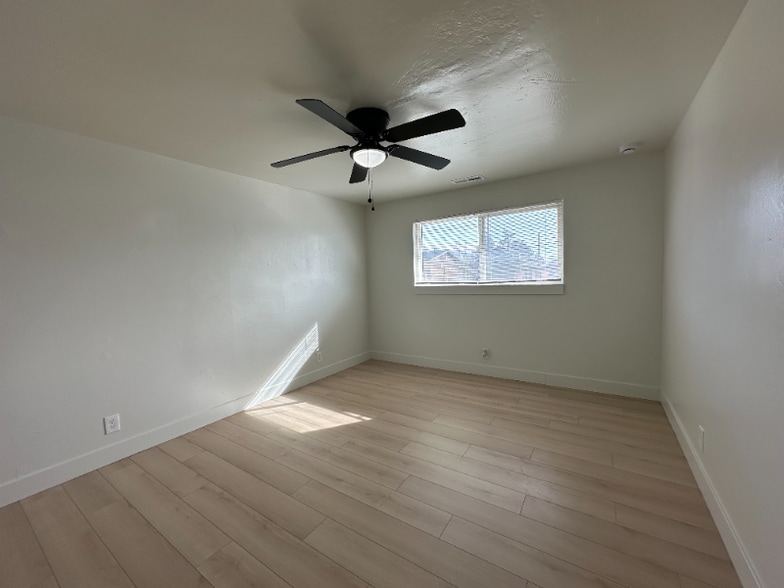 Building Photo - 1843 Parkway Blvd