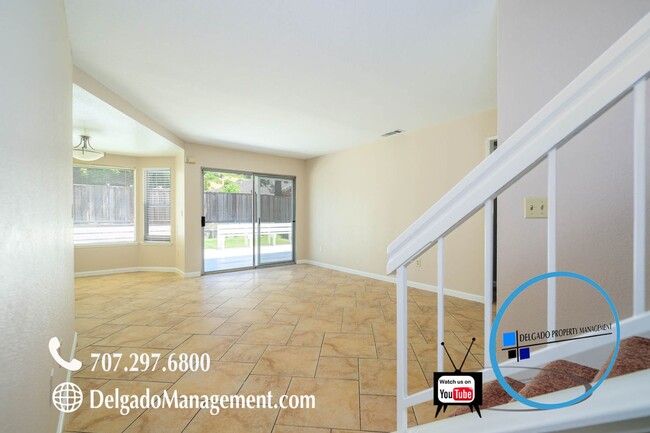 Building Photo - Completely remodeled Glen Cove 5 bed home