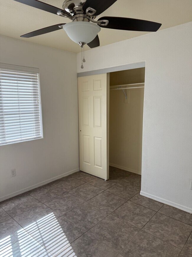 Building Photo - Solar Home for Rent