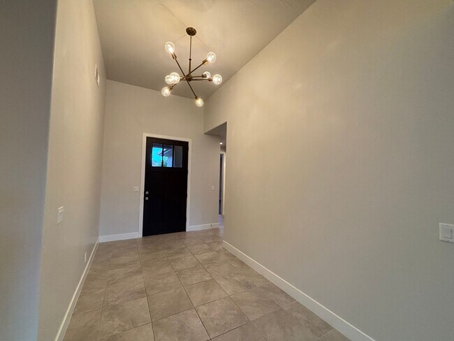 Building Photo - SPACIOUS SINGLE LEVEL HOME IN WASHINGTON FIELDS FOR RENT!