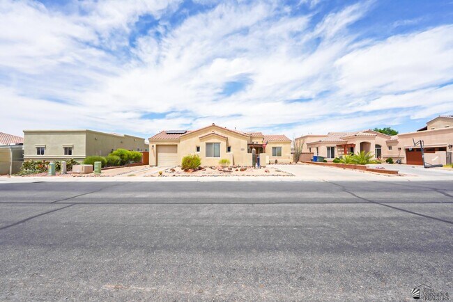 Primary Photo - 3476 S Woodpecker Way