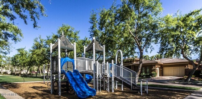 Building Photo - 21065 W Elm Way Ct