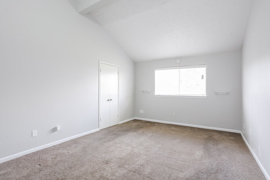 Building Photo - 16158 Coyridge Ln