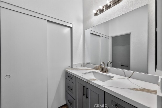 Building Photo - 18 Glen Cove