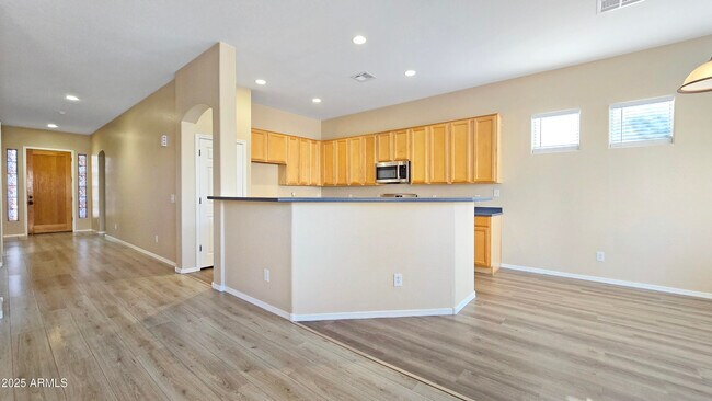 Building Photo - 13586 W Monte Vista Rd