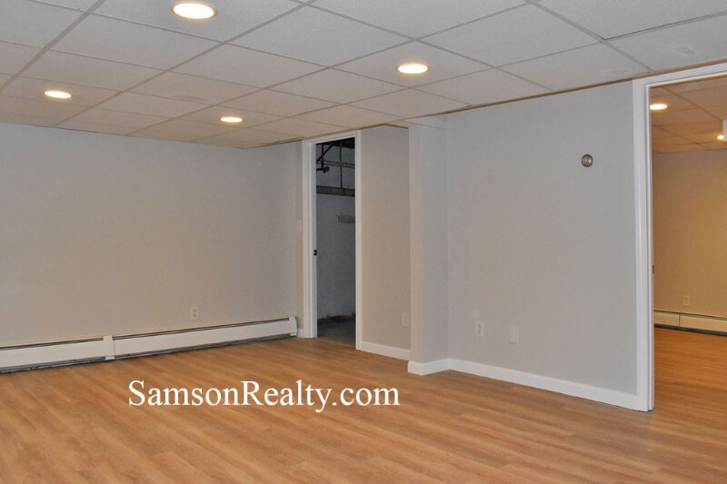Building Photo - 27 Marlaine Dr