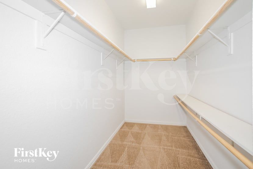 Building Photo - 1629 Signature Dr