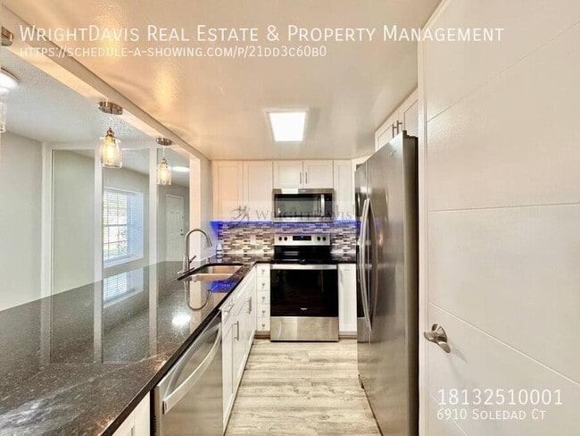 Building Photo - 6910 Soledad Ct