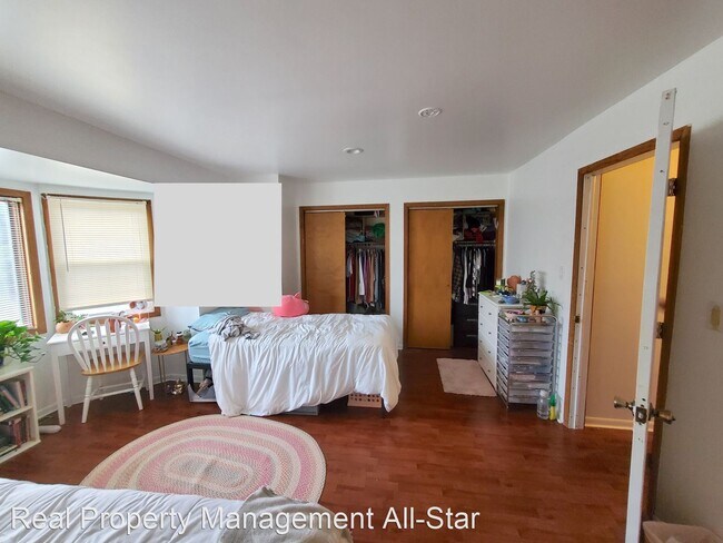 Building Photo - 2 br, 2.5 bath House - 24 Courtlandt Street