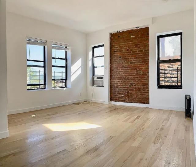 Building Photo - 3 bedroom in BROOKLYN NY 11226