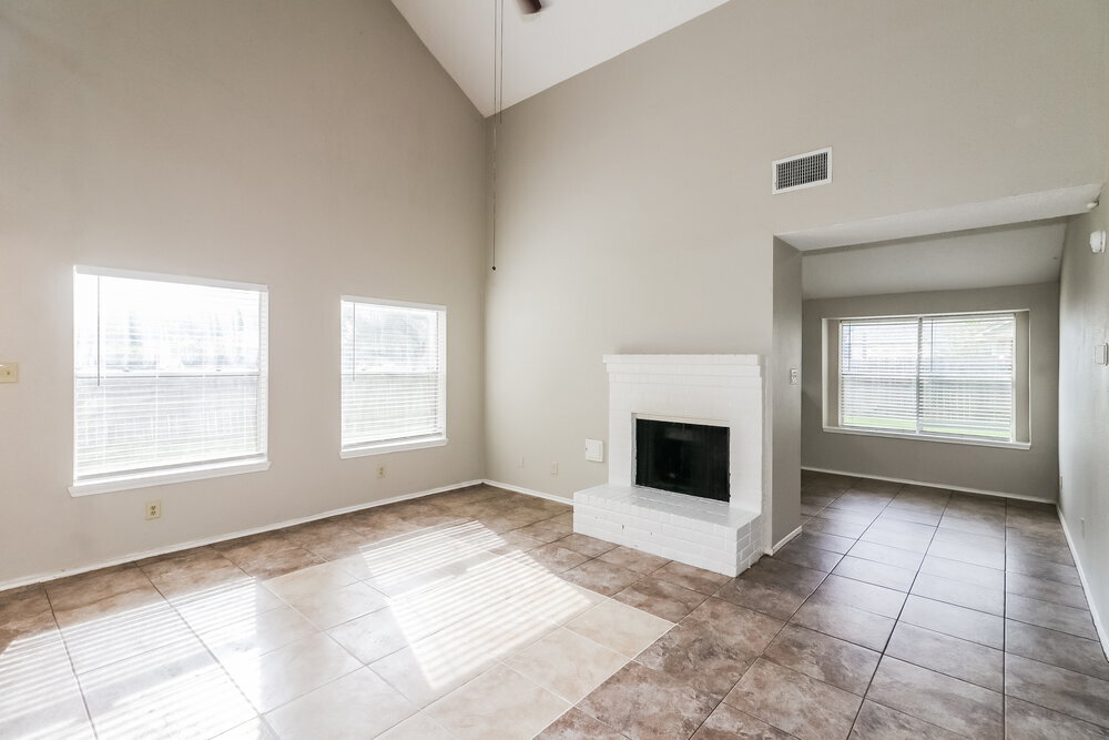 Building Photo - 6042 Beaconridge Dr