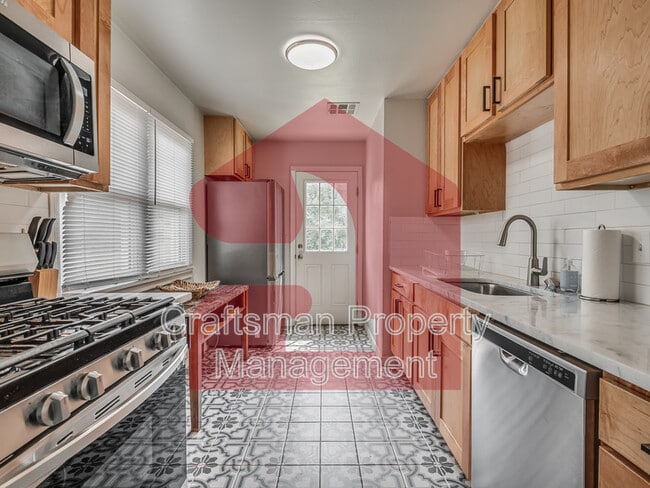 Building Photo - 2926 NW 72nd St