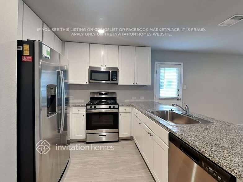 Building Photo - 5715 Leon Pl