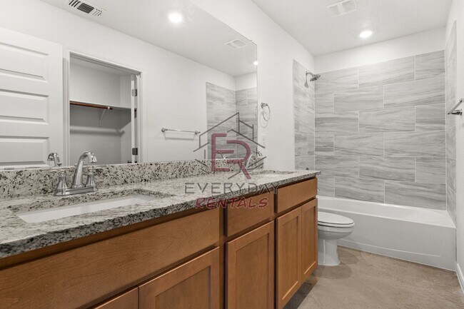Building Photo - 912 Cherry Laurel Ln