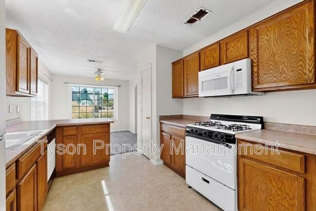 Building Photo - 3408 Elder Meadows Dr NE