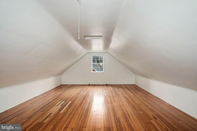 Building Photo - 3209 19th Rd N