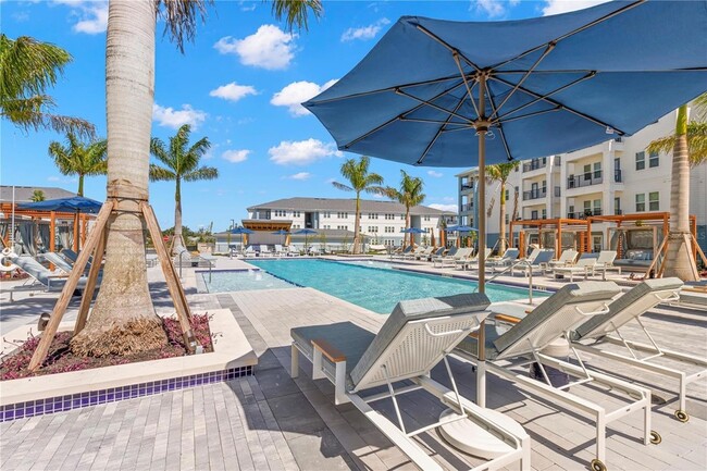 Building Photo - 1101 S Tamiami Trl