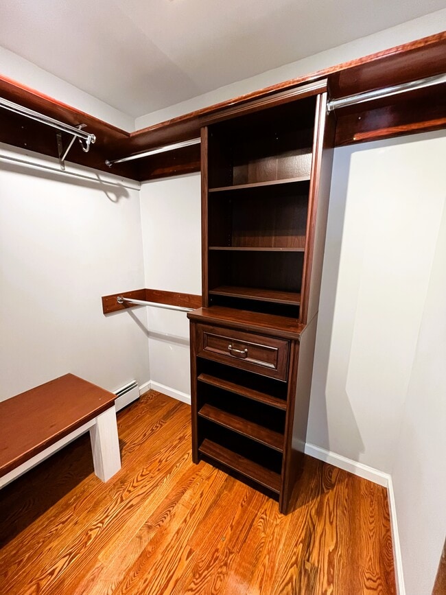 Building Photo - 21 Jones Ct