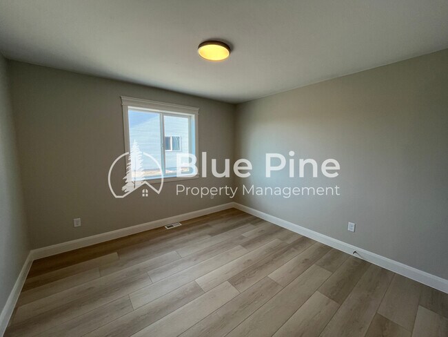 Building Photo - 6360 Ender Ln