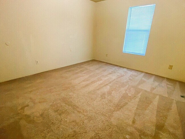 Building Photo - 7200 Clarewood Dr