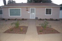 Building Photo - 4 Bedroom 2 Bath Home in College Area near...