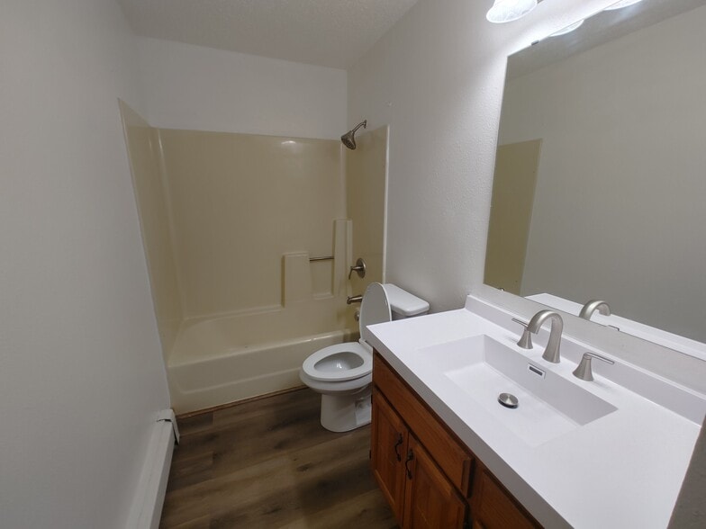 Building Photo - 1307 S Washington St