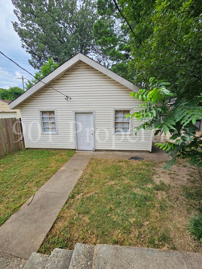 Building Photo - 59 S Cox St