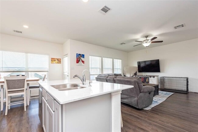 Building Photo - 153 Wind Flower Ln